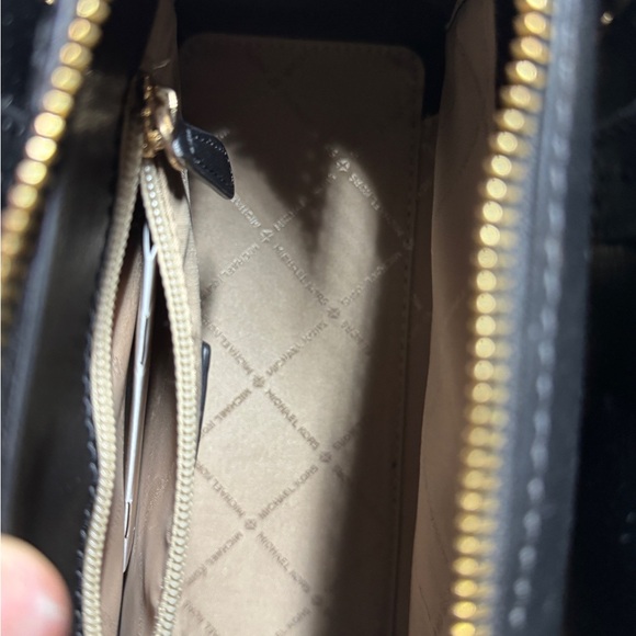 Michael Kors Reed Signature Logo Small Sachet Handbag- ***RESERVED FOR HEATHER** - Picture 5 of 9